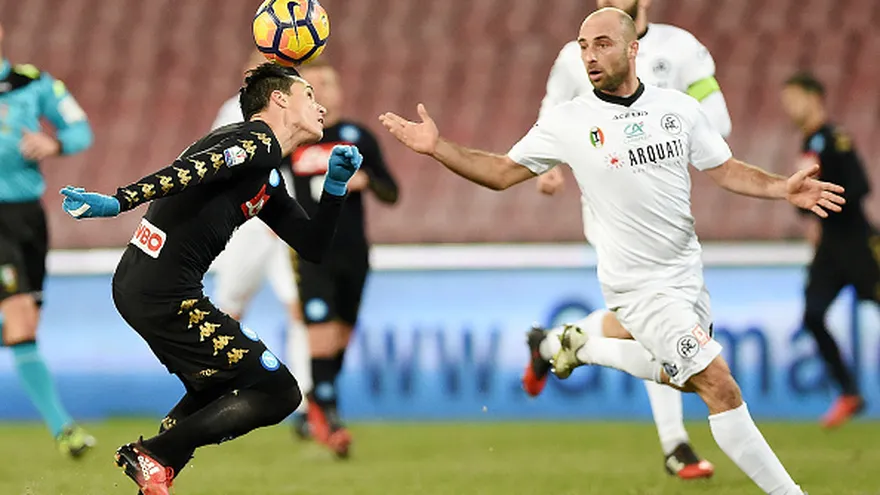 Acción del partido entre el Nápoles y el Spezia