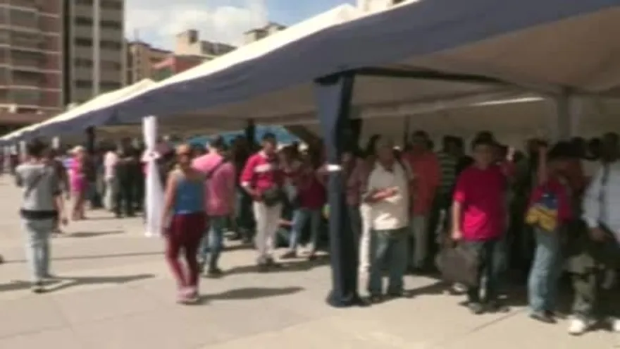 Venezuela vive un segundo día de crisis por la falta de efectivo