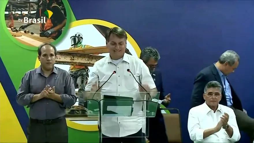 Bolsonaro sobre vacuna de Pfizer: "Si te conviertes en caimán, es tu problema"