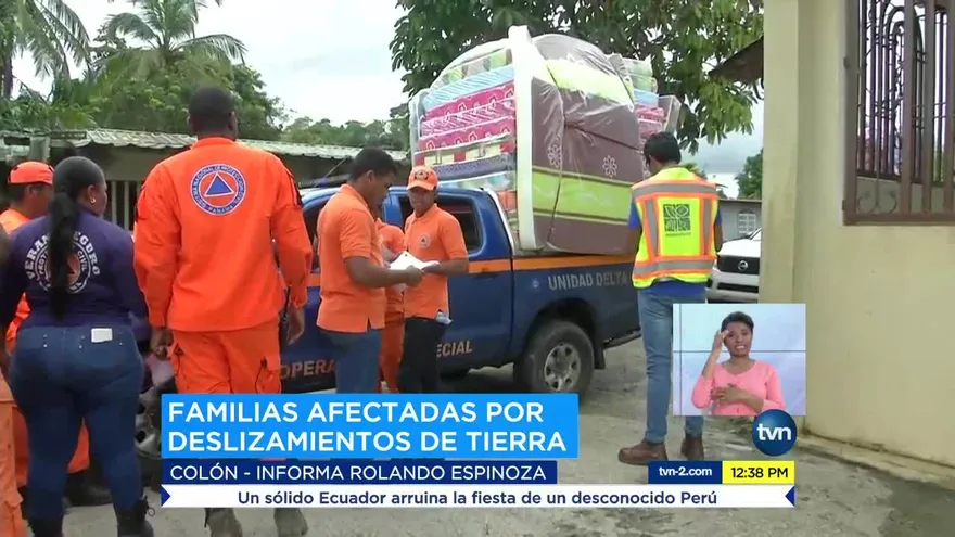 Entregan ayudas a familias afectadas por lluvias en Colón