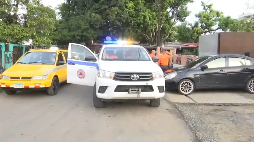 Residentes en Panamá Viejo reciben colchones luego de las inundaciones