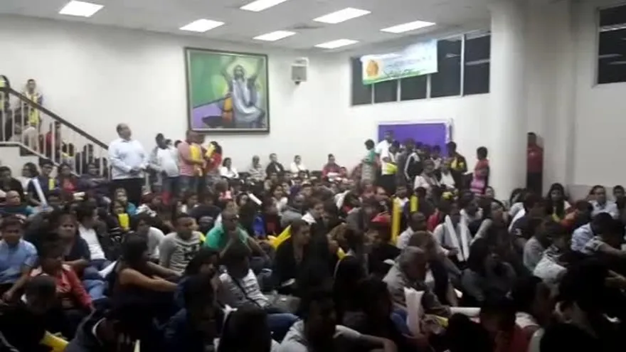 Jóvenes panameños en vigilia esperando la nueva sede de la JMJ 2019