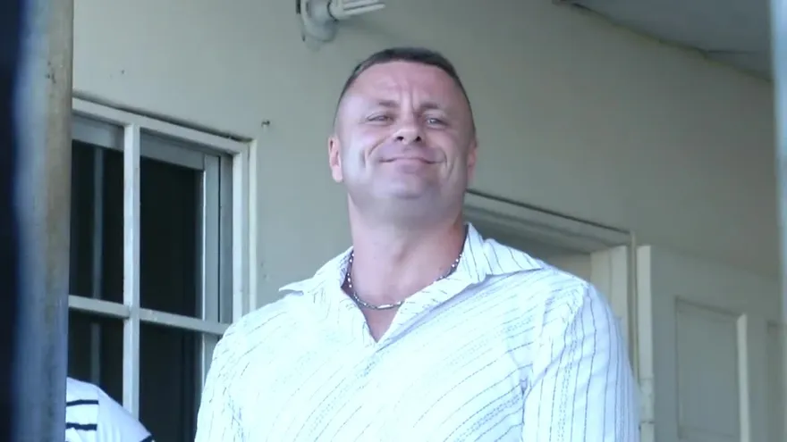 Se suspende audiencia de William Dathan Holbert