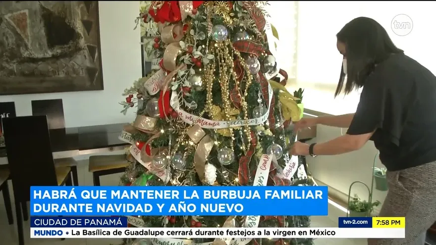 Familias inician con decoraciones navideñas