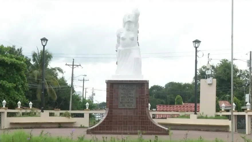 Ultiman desfiles para en La Villa de Los Santos