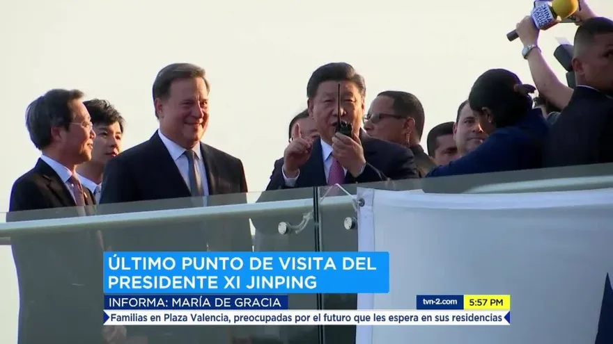 Xi Jinping visita la esclusas del Canal de Panamá en Cocolí