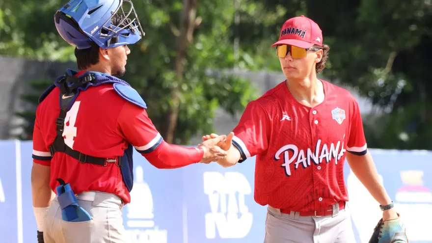 Peloteros de la Selección de Béisbol U18 de Panamá