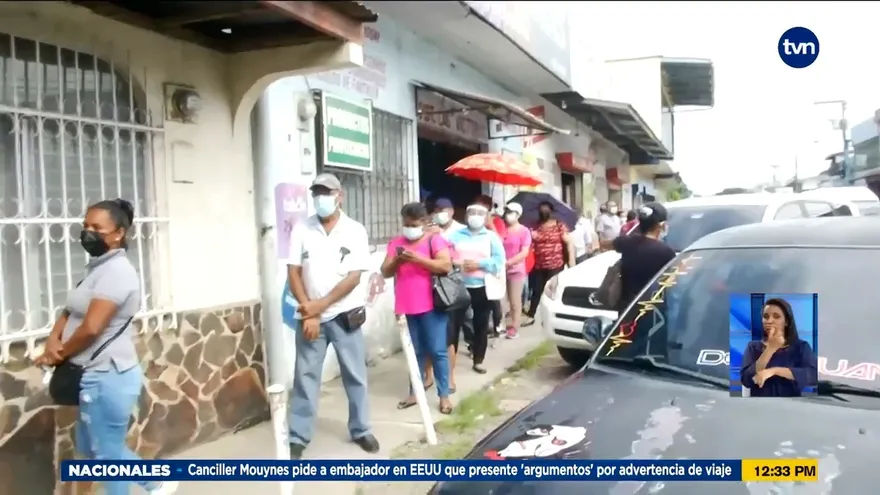 Largas filas en Penonomé para la vacunación a pacientes enfermedades crónicas