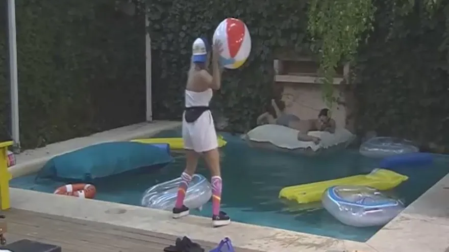 Nelva reta a Carlitos