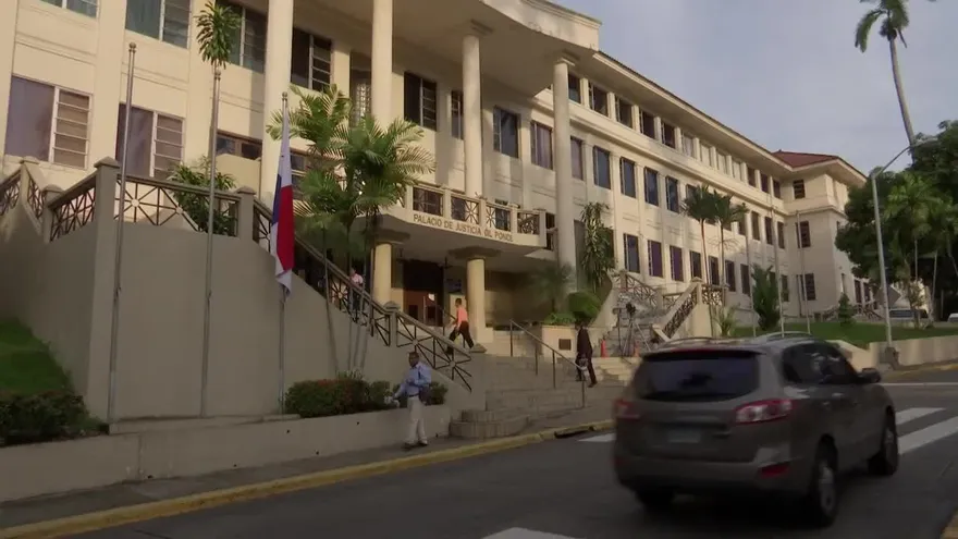 Suspenden audiencia a Martinelli en Panamá