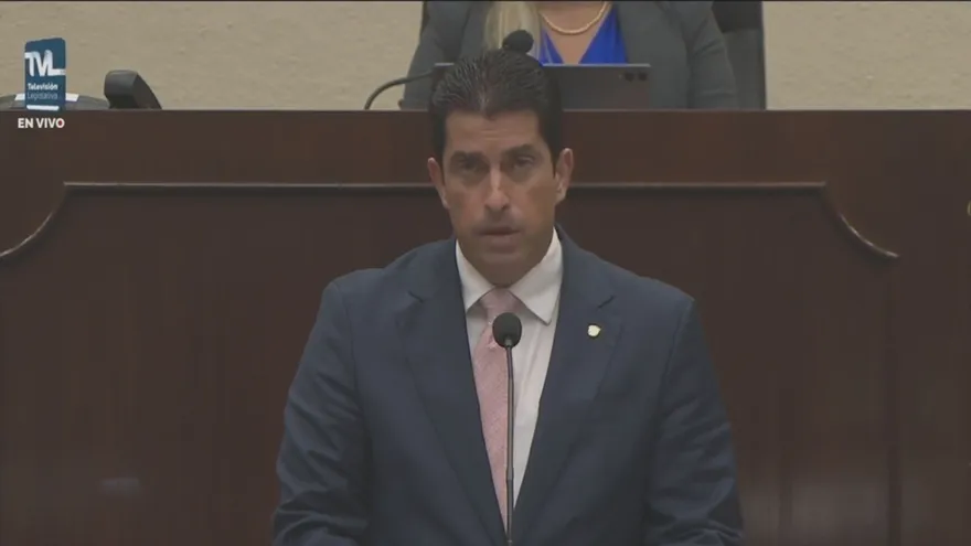 Ministro para Asuntos del Canal, José Ramón Icaza, en el pleno de la Asamblea Nacional.