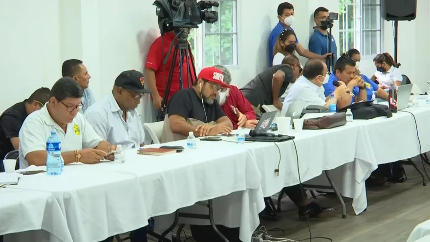 Mesa de diálogo en Coclé