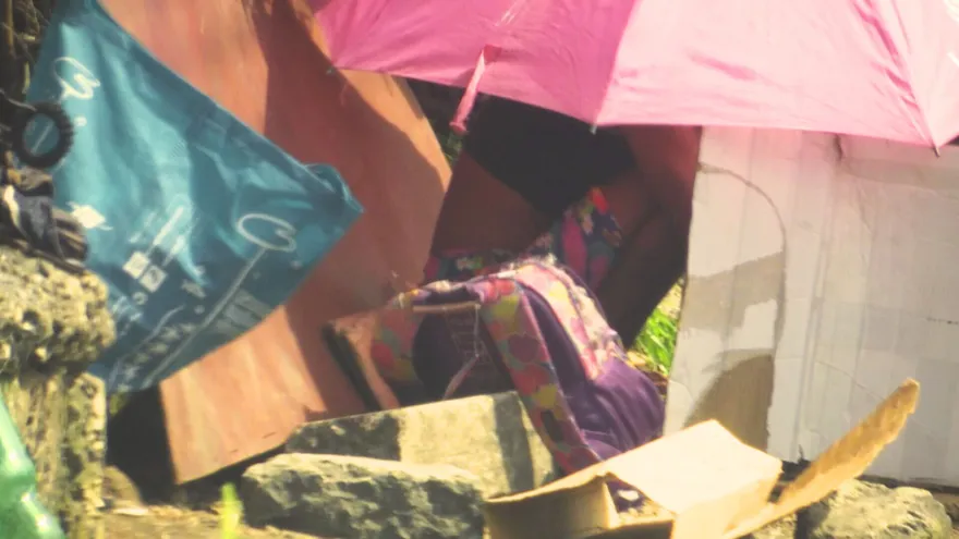 Muchas mujeres terminan viviendo en la calle al estar presas de las drogas