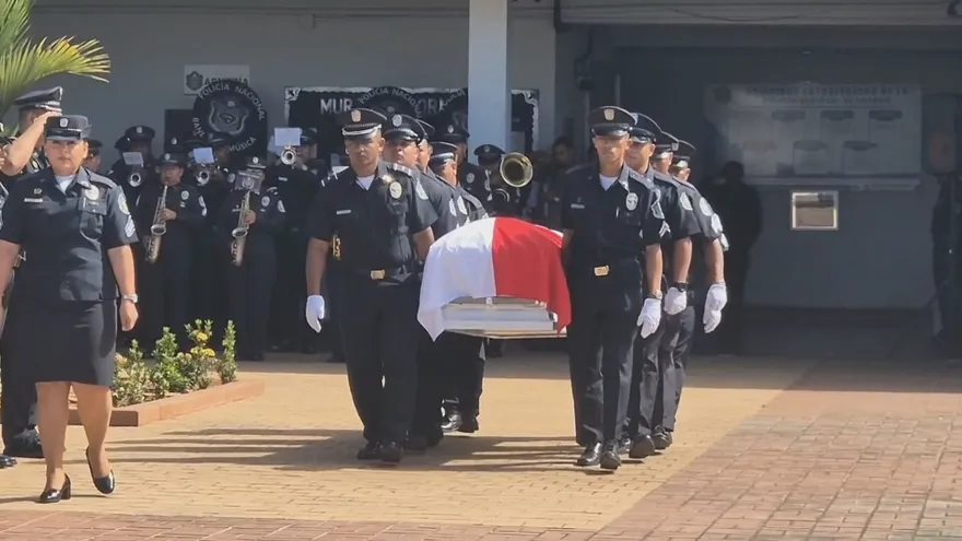 Despiden al agente de la Policía Alvis Espinoza