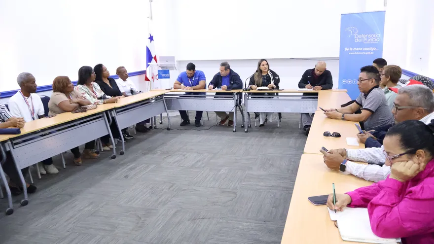Defensoría del Pueblo se reúne con el Movimiento de Docentes Separados Post Huelga