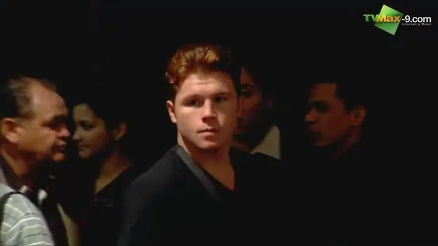 Entregan corona a Felino Jones y Sa