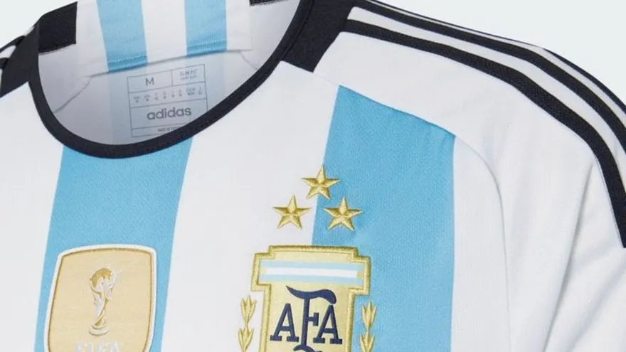 Furor por la camiseta de Argentina con las 3 estrellas