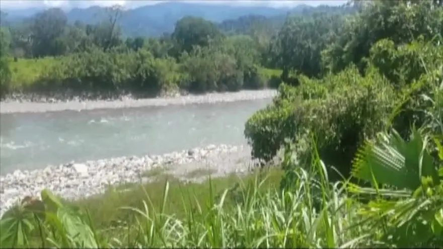 Colapsa muro tras lluvias en Bocas del Toro
