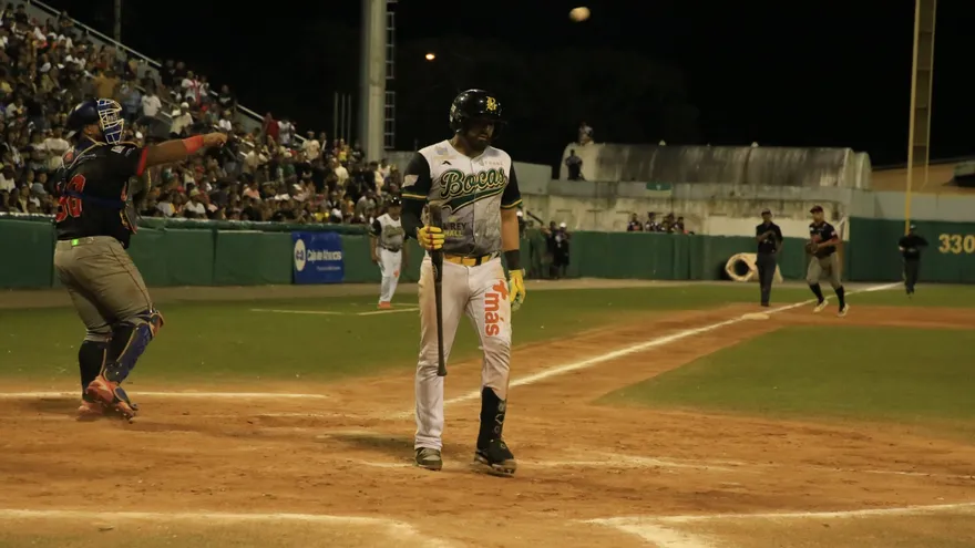 Chiriquí y Bocas del Toro en acción en el juego 2 de la serie final del 83 Campeonato Nacional de Béisbol Mayor