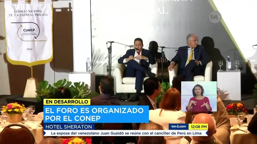 Realizan foro económico con algunos candidatos presidenciales