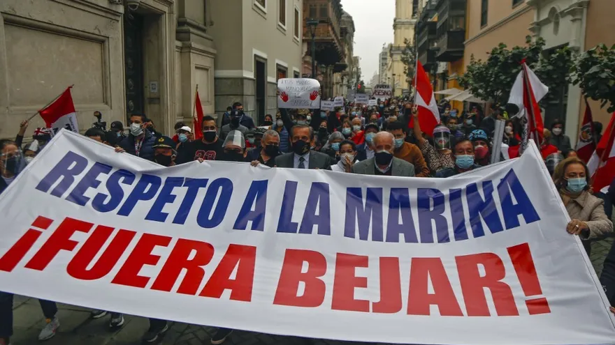 Renuncia el canciller de Perú.