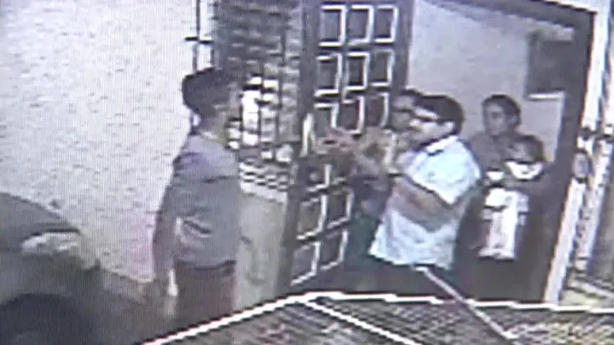 Delincuentes atemorizan a residentes en Villa Zaita