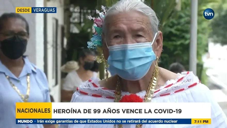 Una mujer de 99 años en Soná recibe homenaje