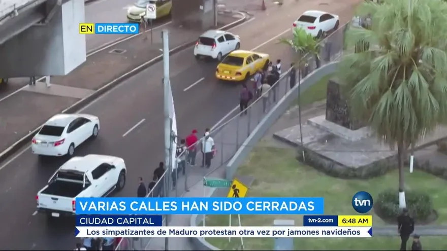 Cientos de afectados por cercas que impiden acceso a la plaza 5 de Mayo