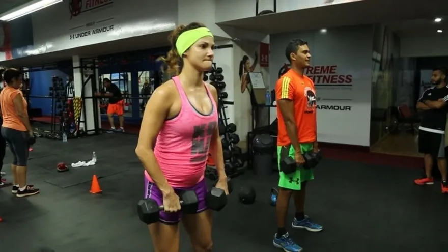 #ElBBdeCaro Carolina Dementiev, una embarazada superpoderosa