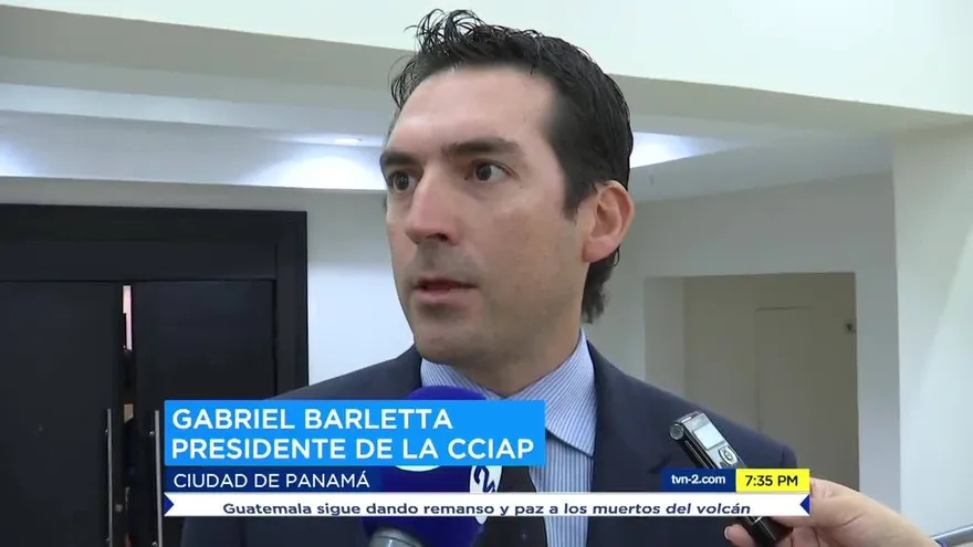 Docentes responden a presidente Varela