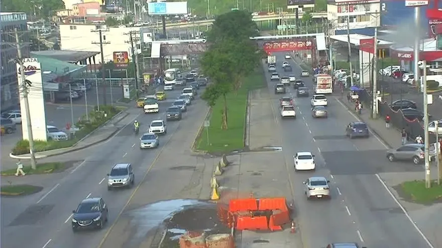Calles de la capital están llenas de huecos