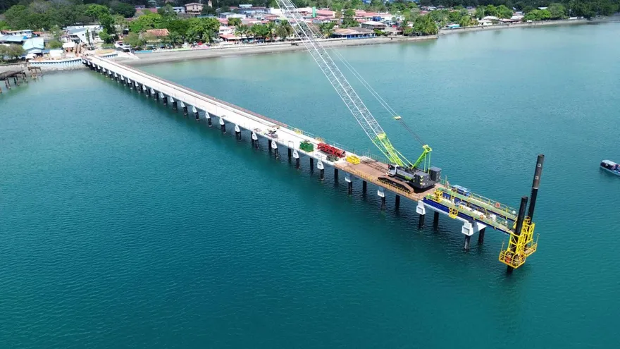 Avanza la construcción del nuevo muelle de Puerto Armuelles.