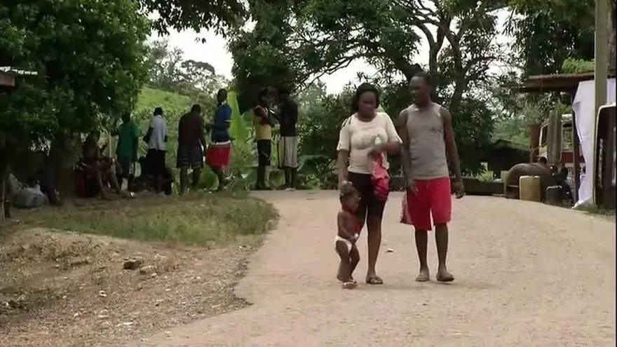 Migrantes haitianos en Darién.