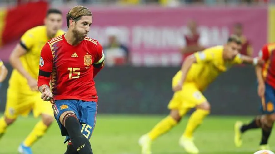 España gana en Rumania y sigue su paso firme hacia la Eurocopa