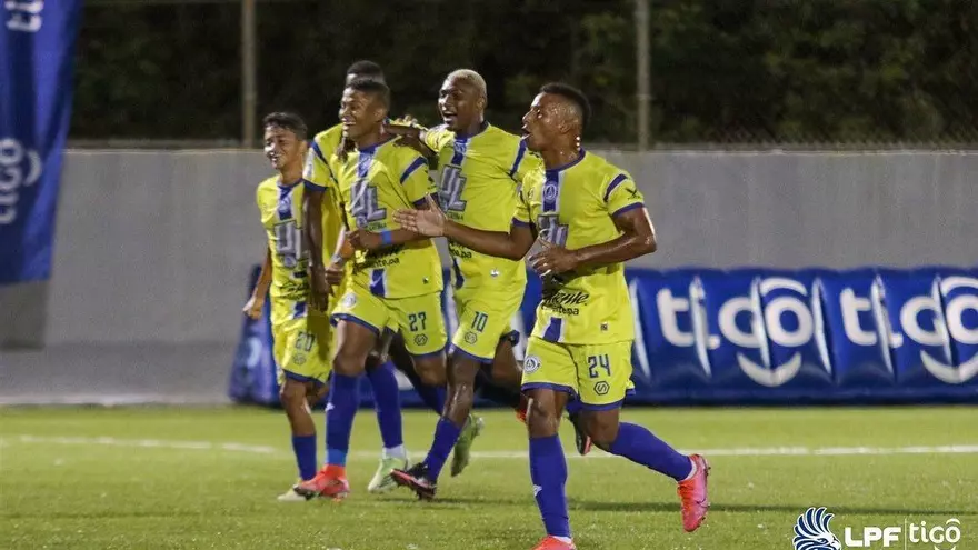 Universitario celebró el viernes su segunda victoria del torneo.