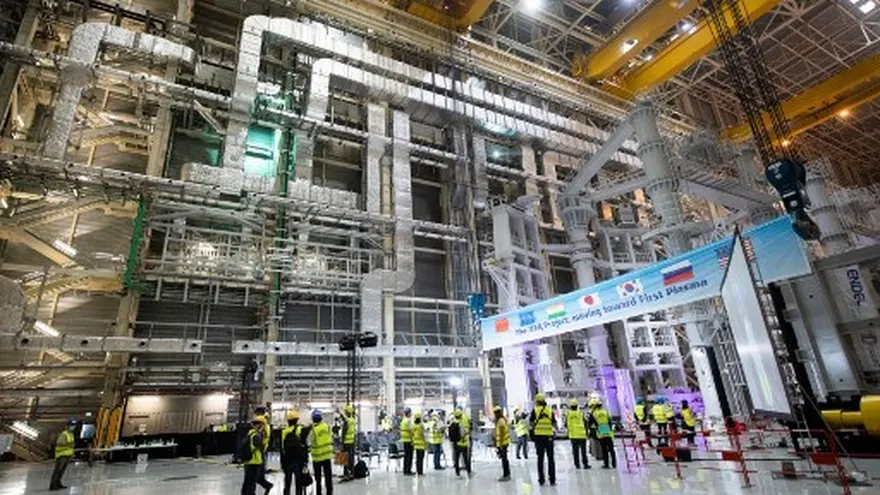 Foto ilustrativa de un recorrido en una termonuclear en Francia