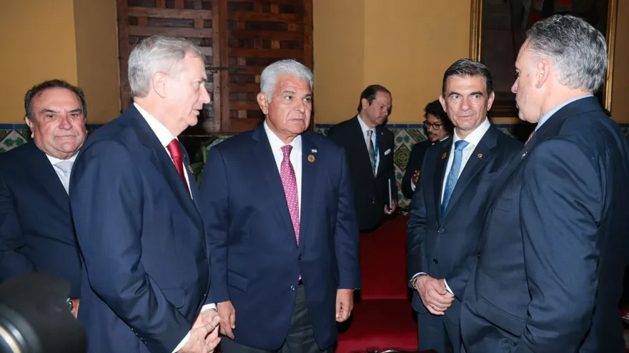 Mulino en el encuentro con sus homólogos