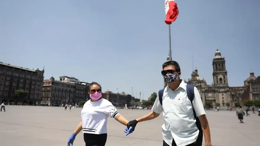 México llama a ciudadanos en el exterior a regresar cuanto antes por pandemia