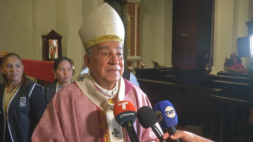 Ulloa reacciona a ola de violencia