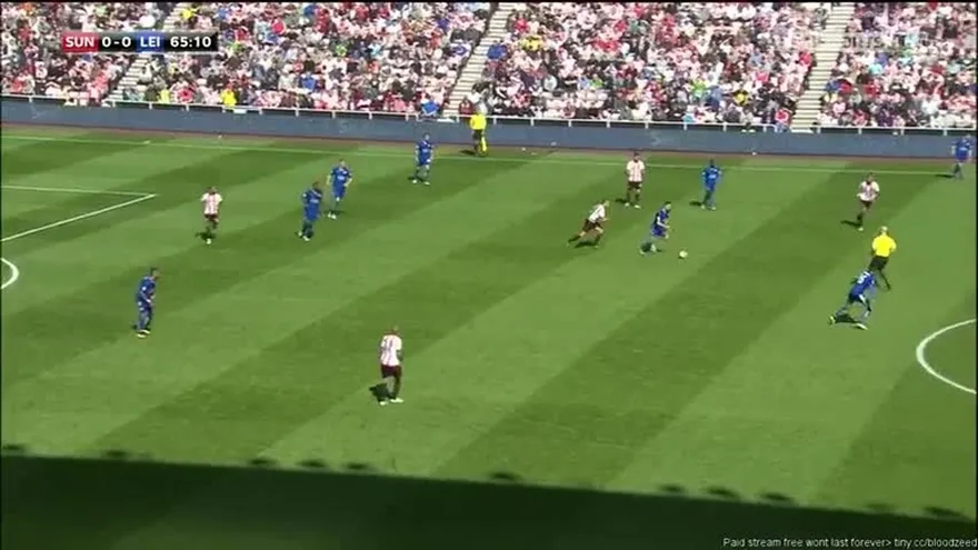 Con goles de Vardy Leicester sigue sorprendiendo