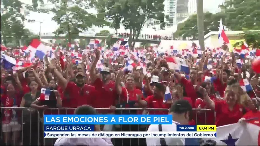 Panameños disfrutan del partido en el Parque Urracá