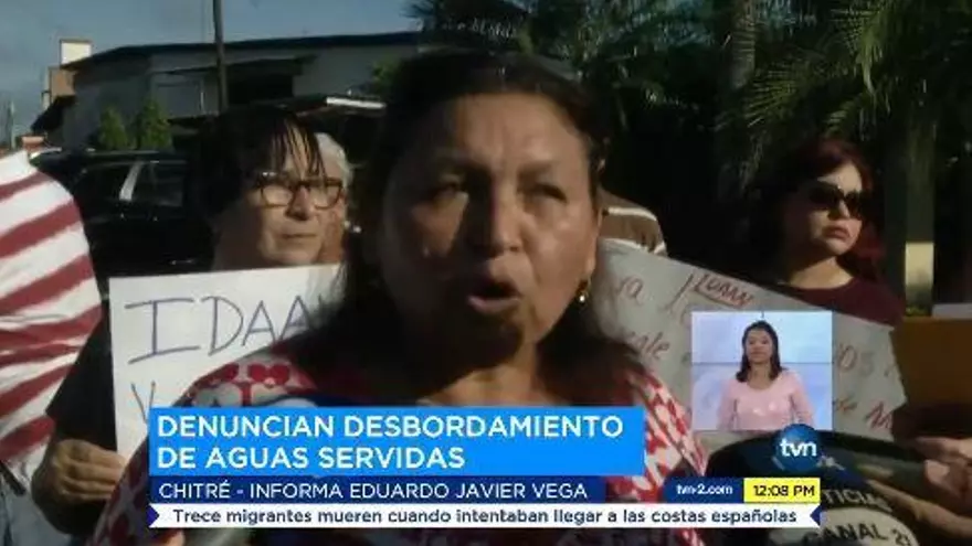 Moradores en Chitré protestan por problemas con las aguas servidas