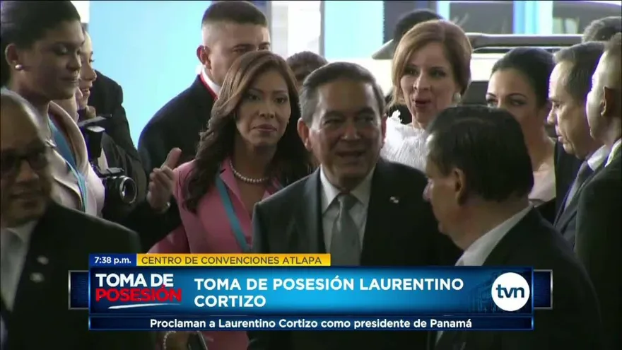 Cortizo asume presidencia en ceremonia austera