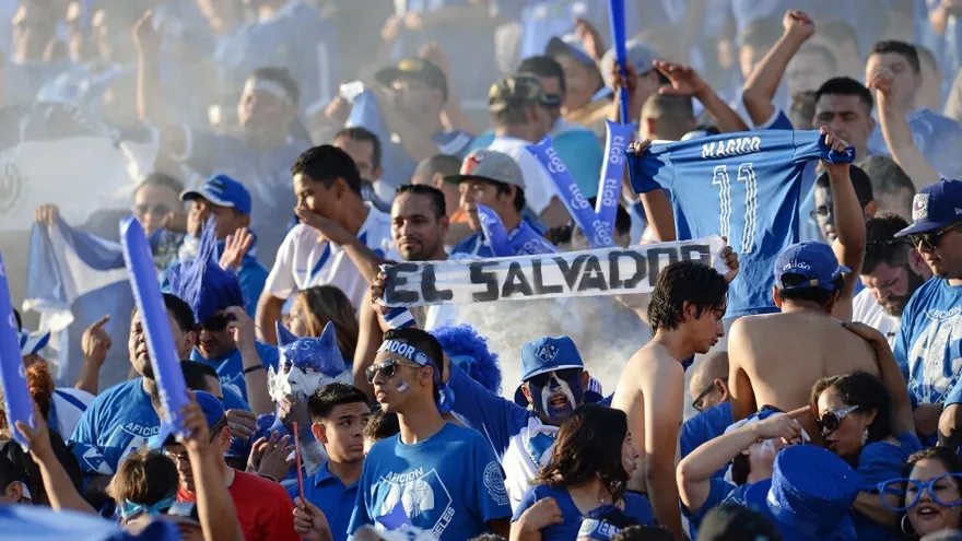 Fanáticos de El Salvador