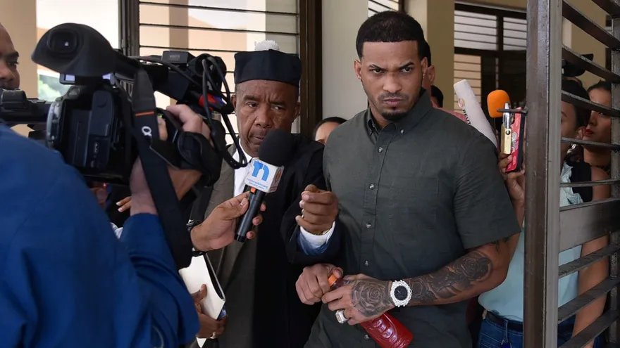 Wander Franco (d) fue juzgado y condenado en República Dominicana