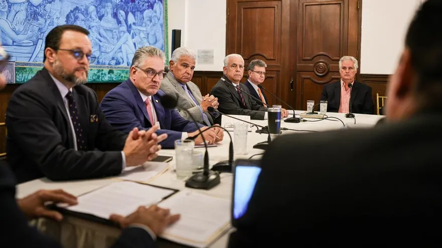 Gobierno y sector pesquero acuerdan mesa técnica para revisar normas y apuntalar exportaciones