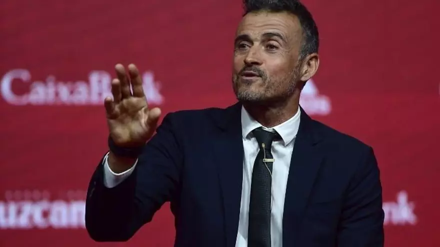 Luis Enrique promete "evolución, no revolución" al frente de la Roja