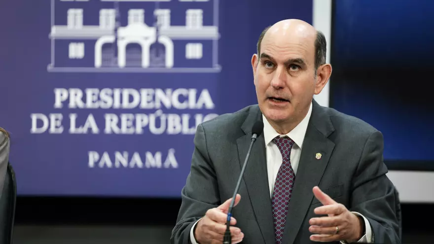Felipe Chapman, ministro de Economía y Finanzas