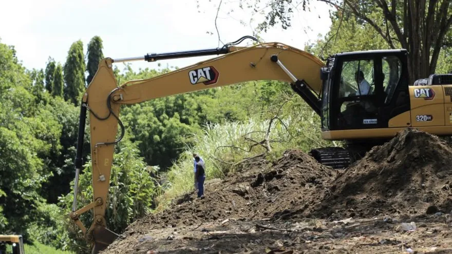 Metrovial draga  río Matías Hernández cerca del Centro Femenino de RehabilitaciónMetrovial draga río Matías Hernández cerca del Centro Femenino de Rehabilitación