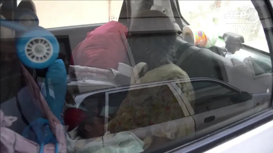 Mujer india de 70 años da a luz a su primer hijo